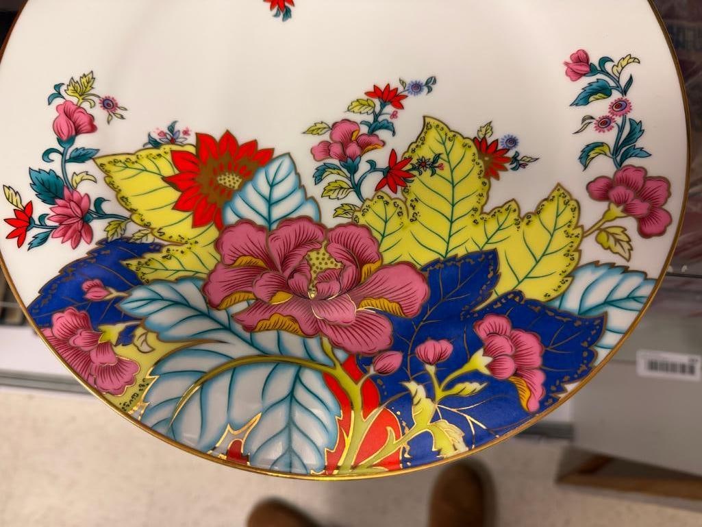 IMPERIAL LEAF CHINA SET INCLUDING DINNER PLATES, BREAD PLATES, AND CUPS IN ORIGINAL PACKAGING - 6