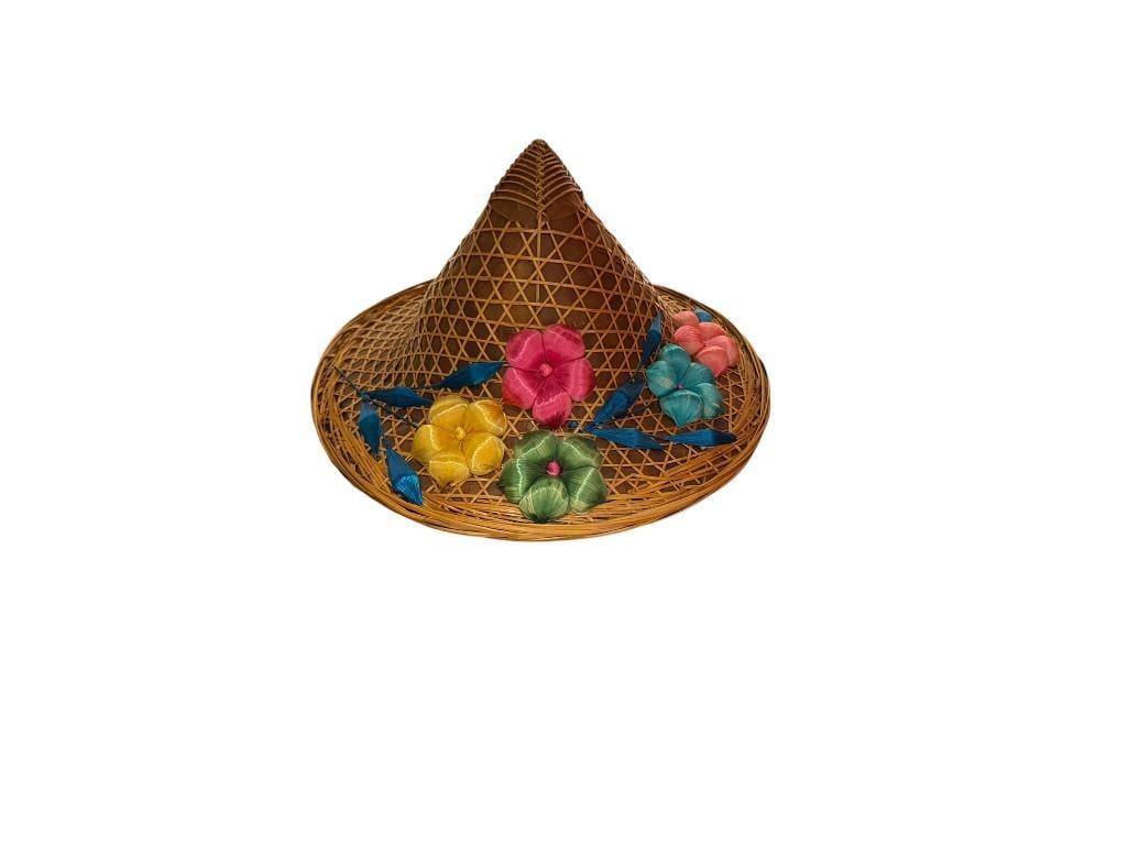 ASIAN COLLECTIBLES INCLUDING STRAW HAT AND EMBROIDERED MEDALLION THROW PILLOW (1 of 8)