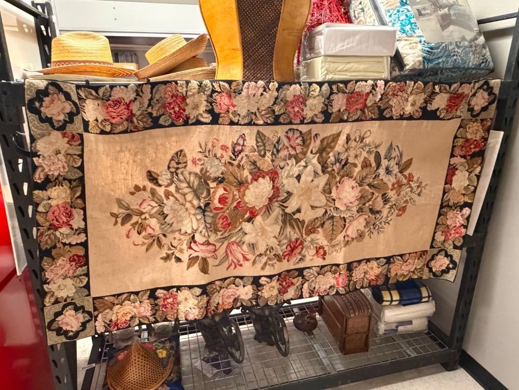 DREXEL HERITAGE ACCESSORIES 100% WOOL NEEDLEPOINT RUG FEATURING FLORAL MOTIF - 3