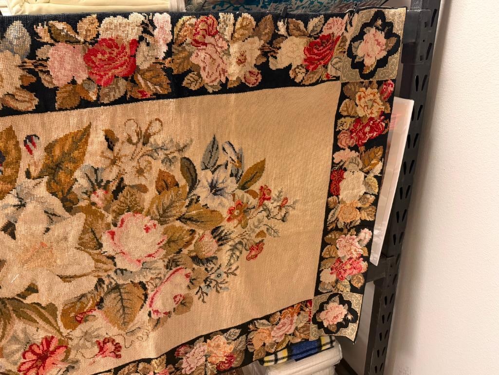 DREXEL HERITAGE ACCESSORIES 100% WOOL NEEDLEPOINT RUG FEATURING FLORAL MOTIF - 8