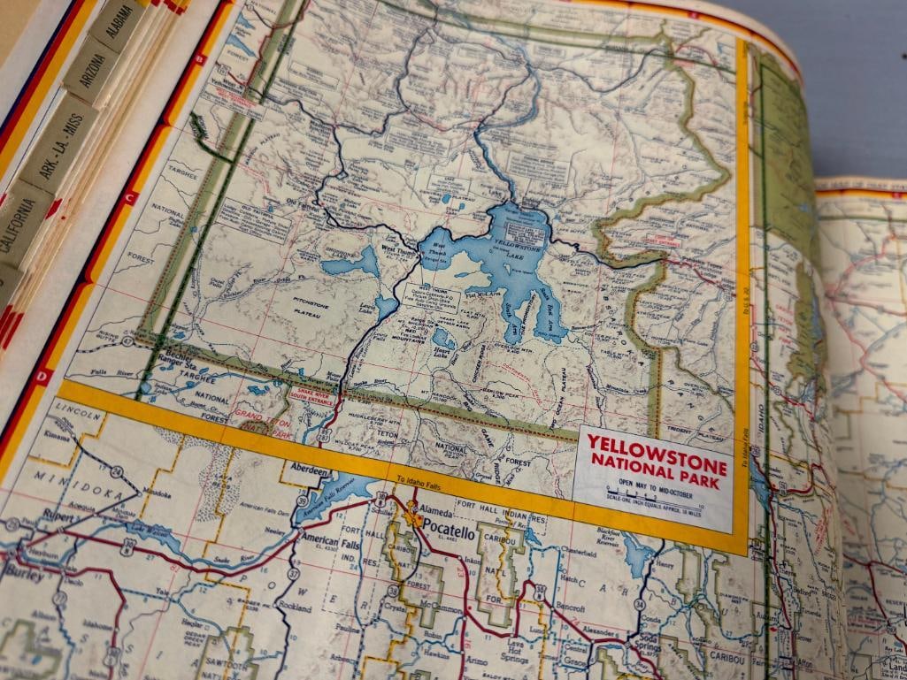 1957 VINTAGE SHELL OIL CO. BOUND SERVICE STATION ROAD MAPS OF THE UNITED STATES - 14