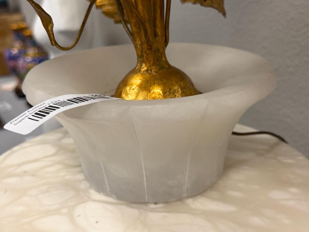 VINTAGE ITALIAN TOLE FLORAL BOUQUET TABLE LAMP GOLD GILT LEAVES IN STONE PLANTER HOLLYWOOD REGENCY - 6