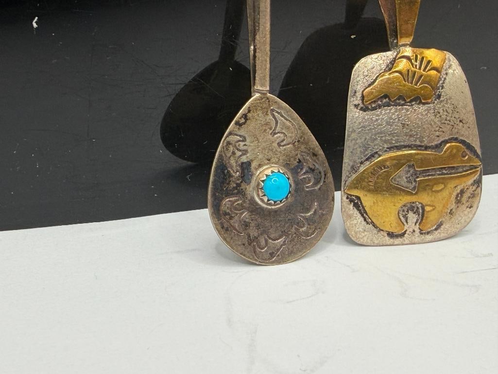 TWO NATIVE AMERICAN STERLING SILVER BEAR FETISH PENDANTS INCLUDING ONE WITH TURQUOISE - 3