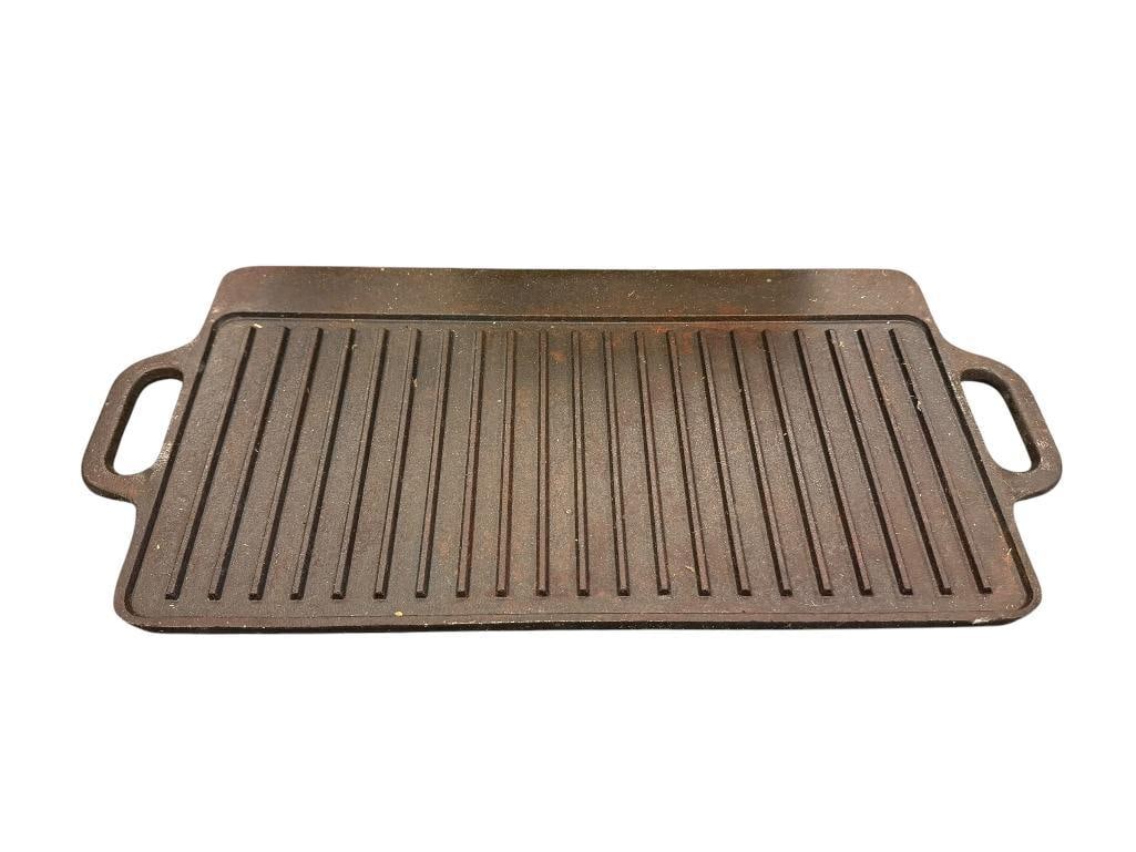 DOUBLE-SIDED CAST IRON GRILLING / FRYING PAN / GRIDDLE: 17" X 9"