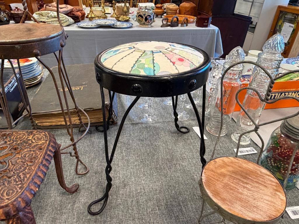 FOUR VINTAGE DOLL FURNITURE CHAIRS CAST IRON CHAIR, BENT WIRE STOOL, SODA PARLOR CHAIR AND STOOL - 11
