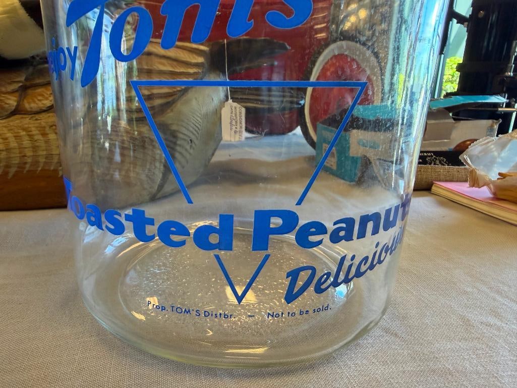 CIRCA 1950'S TOM'S TOASTED PEANUTS COUNTER TOP / GENERAL STORE GLASS JAR - 8