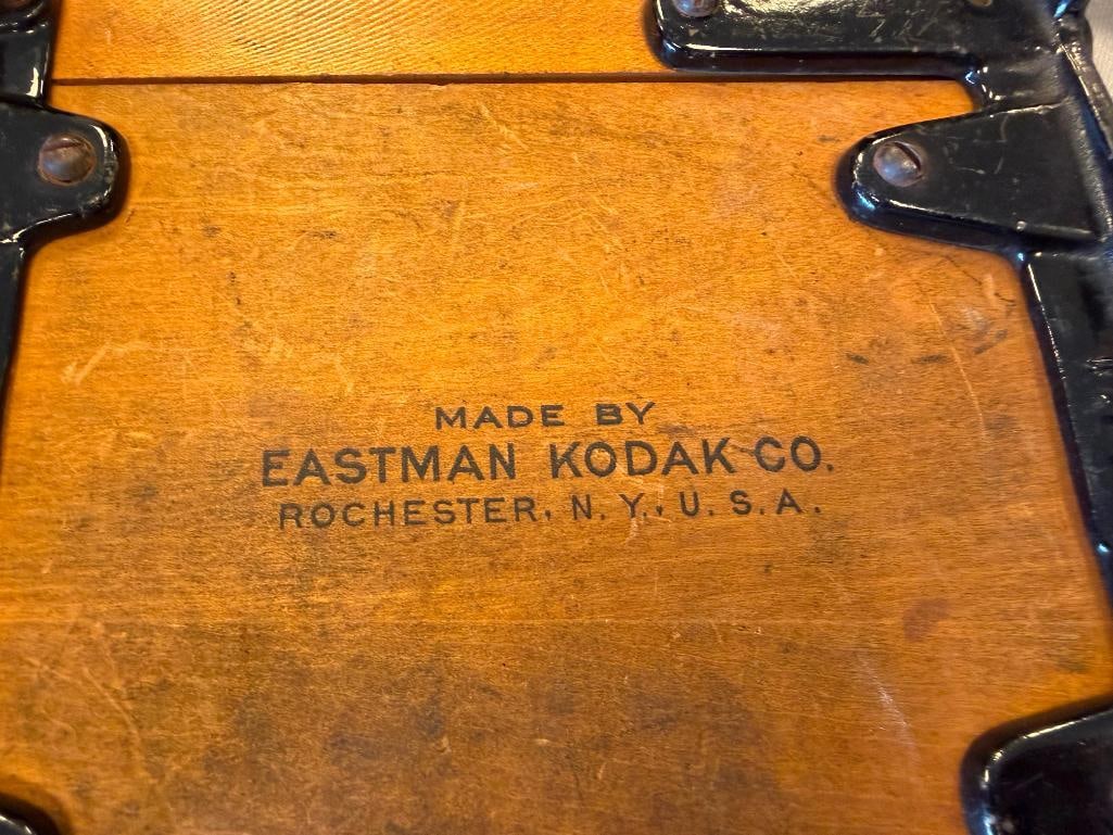 VINTAGE EASTMAN KODAK NO. 1 GUILLOTINE FILM SLICER / TRIMMER WOOD AND CAST IRON - 10
