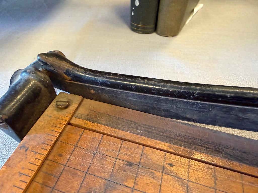 VINTAGE EASTMAN KODAK NO. 1 GUILLOTINE FILM SLICER / TRIMMER WOOD AND CAST IRON - 7