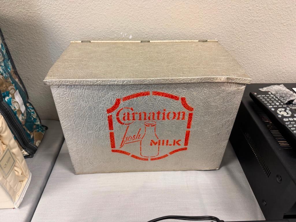 VINTAGE CARNATION MILK DAIRY COOLER BOX MUCKLE MFG. CO. - 2