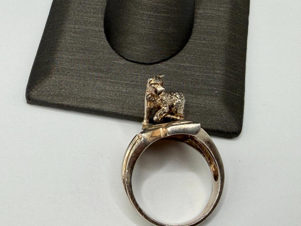STERLING SILVER ONYX INLAY AND FIGURAL CHEETAH RING FEATURING A UNIQUE DESIGN - 4