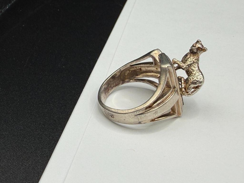 STERLING SILVER ONYX INLAY AND FIGURAL CHEETAH RING FEATURING A UNIQUE DESIGN - 6