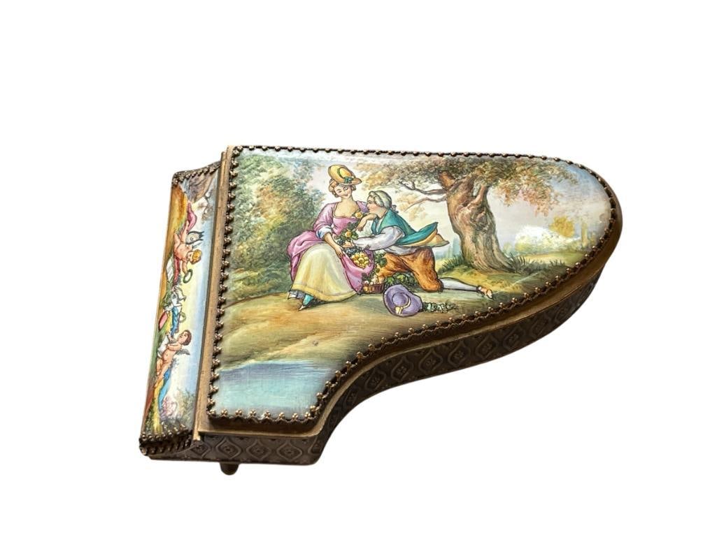 LATE 19TH CENTURY VIENNESE / AUSTRIAN ENAMELED PIANO MUSIC BOX (1 of 8)
