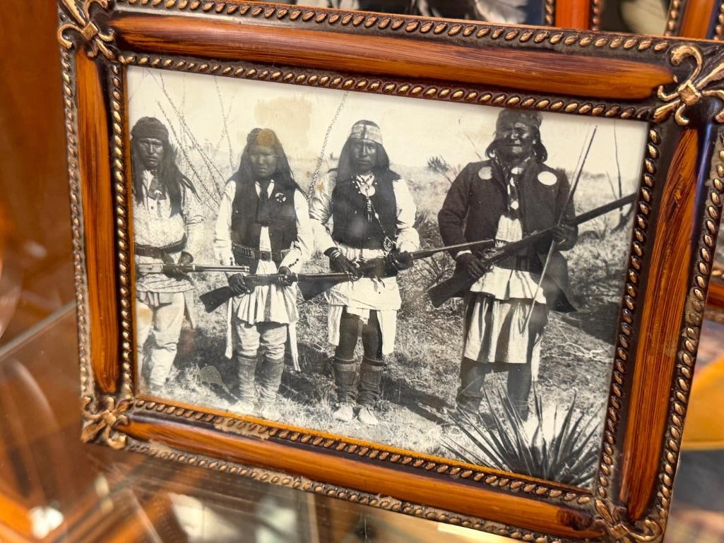 BLACK AND WHITE PHOTO-PRINTS OF PROMINENT NATIVE AMERICAN FIGURES GERONIMO, AL-CHE-SAY, RED CLOUD - 9