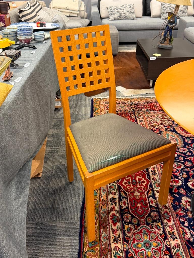 CONDE HOUSE SCANDINAVIAN DESIGN MAPLE HARDWOOD WAFFLE WEAVE CHAIRS AND DINING TABLE - 8