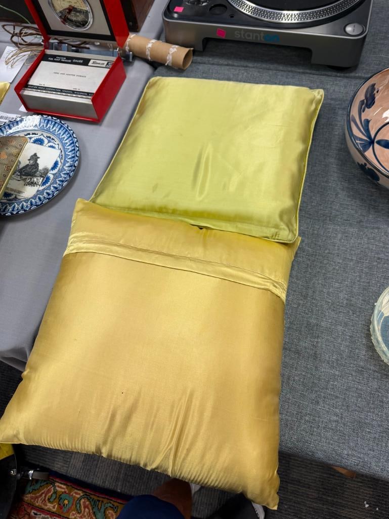 FOUR VINTAGE CHINESE SILK EMBROIDERED DECORATIVE PILLOWS WITH BROCADE BORDERS - 11