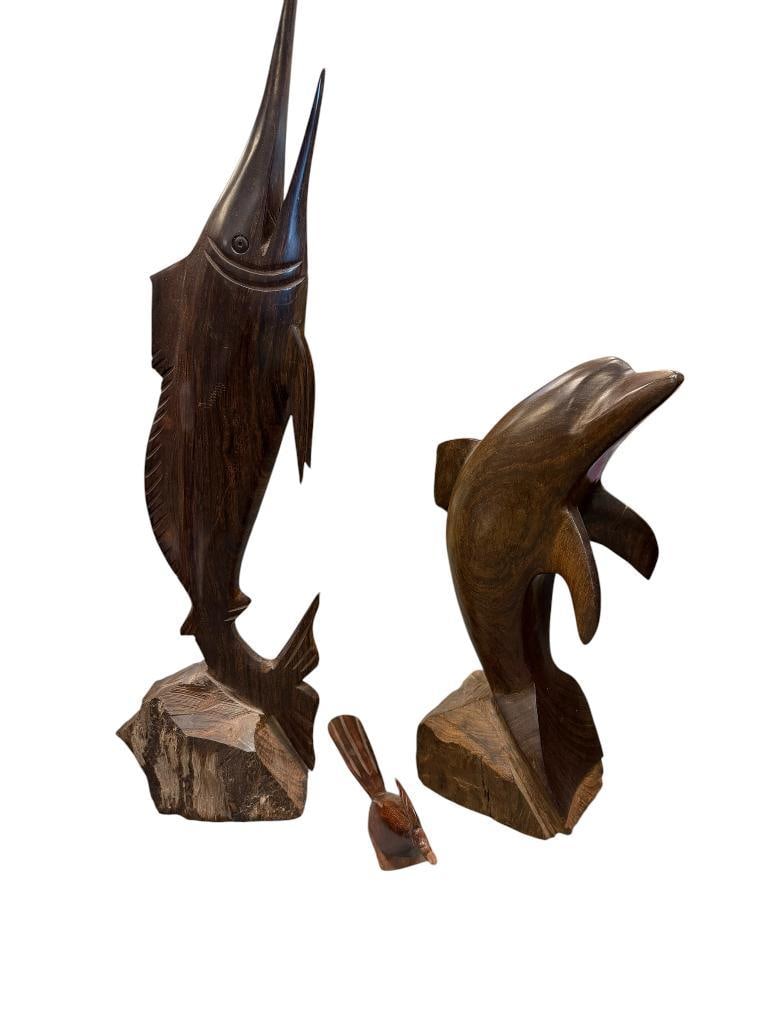 CARVED IRON WOOD ROAD RUNNER AND FISH ANIMAL CARVINGS MARLIN AND DOLPHIN (1 of 17)