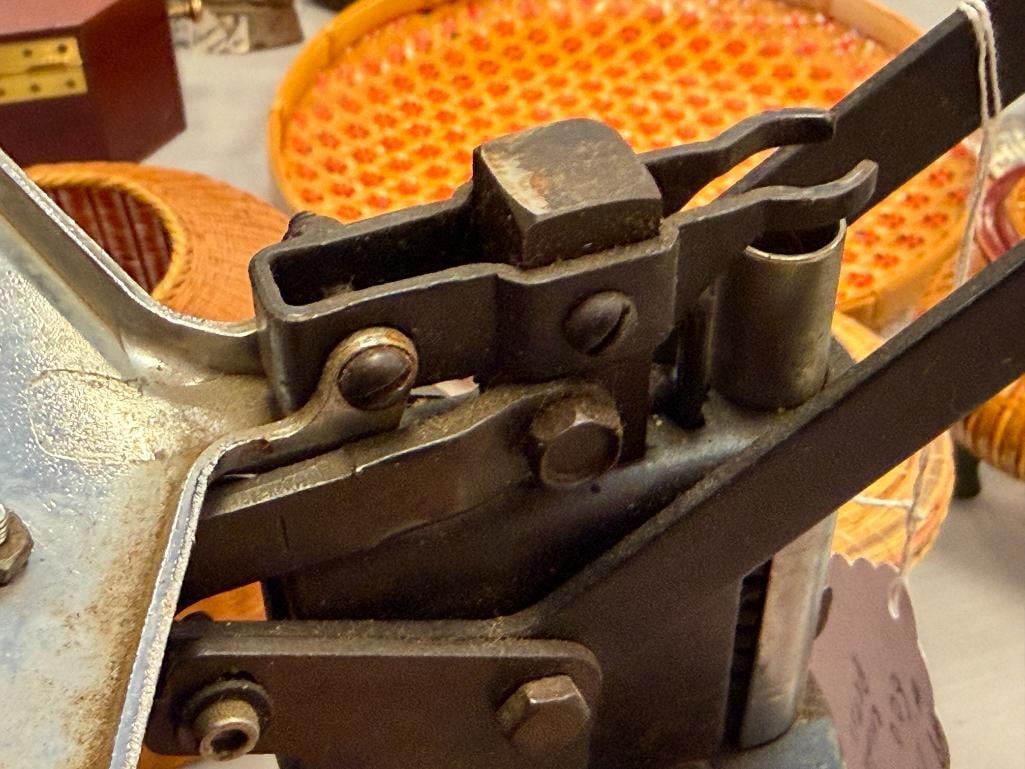 12 GA. MECJR RELOADING PRESS - 6