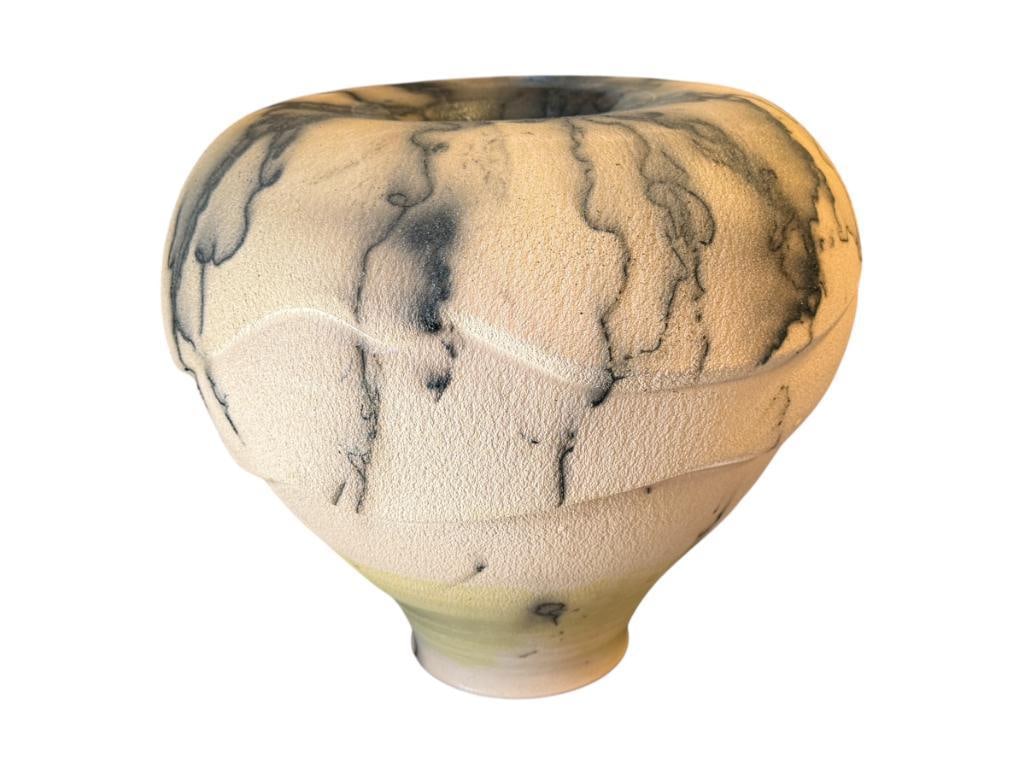 MAGGIE KELLER HAND CRAFTED HORSE HAIR POTTERY LARGE TEXTURED POT: LARGE BULBOUS POT WITH LAYERED LOOK, TAPERED BULBOUS BODY, FLAT TOP, SIGNED ON THE BOTTOM, NO CHIPS OR CRACKS 11" H, 12" ROUND