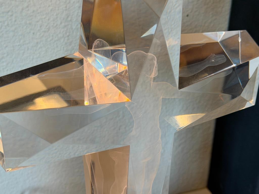 FREDERICK HART LIMITED EDITION ACRYLIC RELIGIUS ICON SCULPTURE THE CROSS OF THE MILLENIUM MAQUETTE - 3