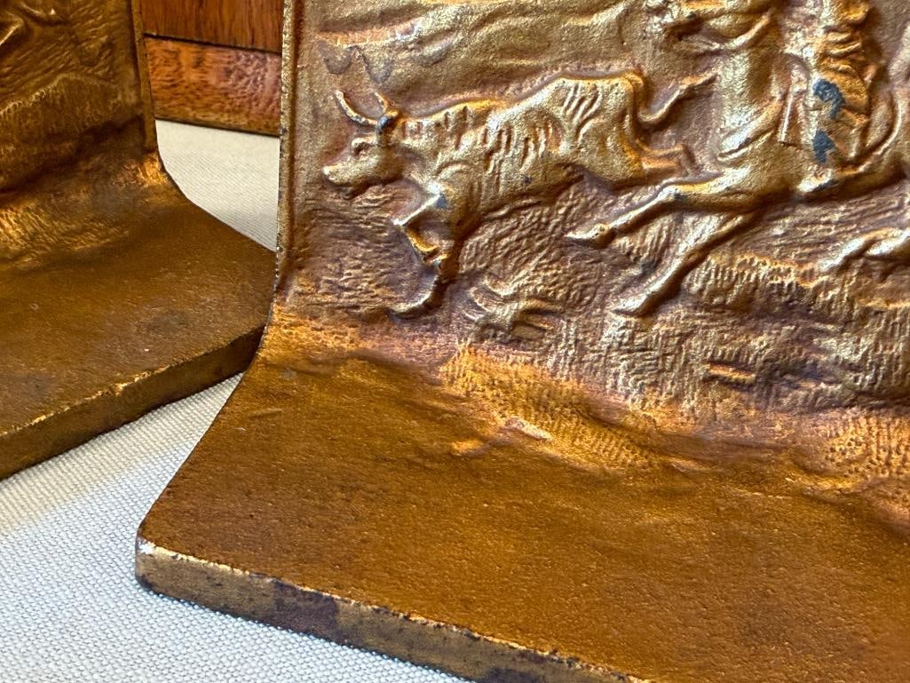 ANTIQUE HEAVY GILT CAST IRON WESTERN / COWBOY RELIEF BOOKENDS POSSIBLY HUBLEY CIRCA 1920'S - 4