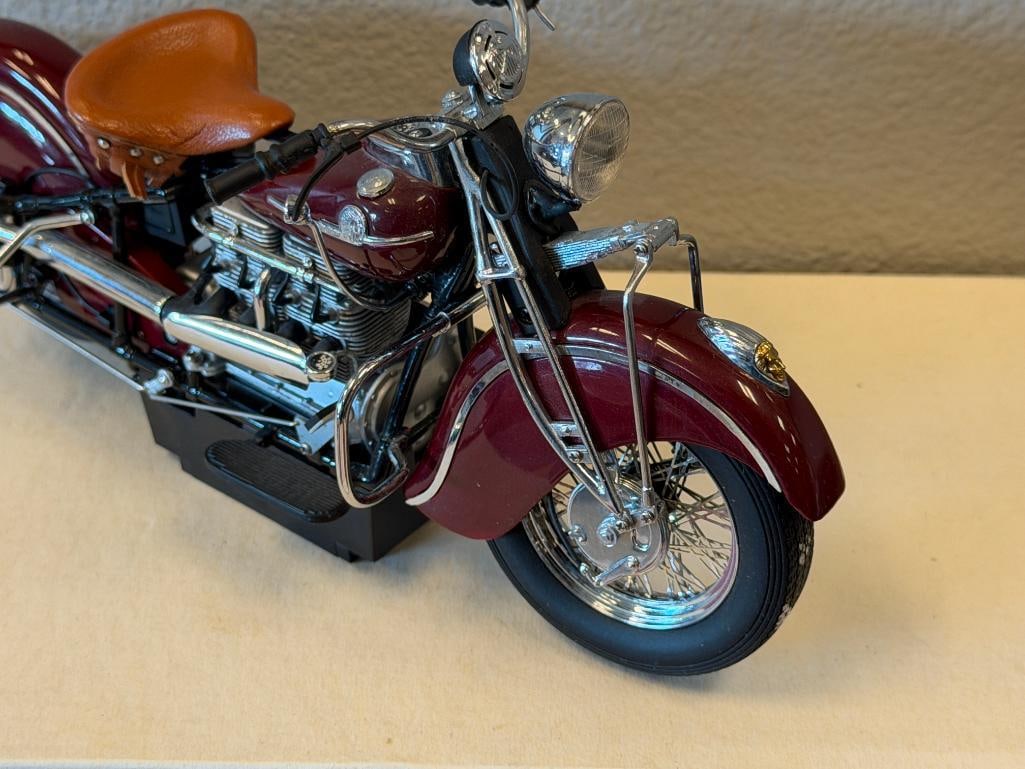 1/10 DIE-CAST MODEL BY THE FRANKLIN MINT OF A 1942 INDIAN MOTORCYCLE MODEL 442 - 4