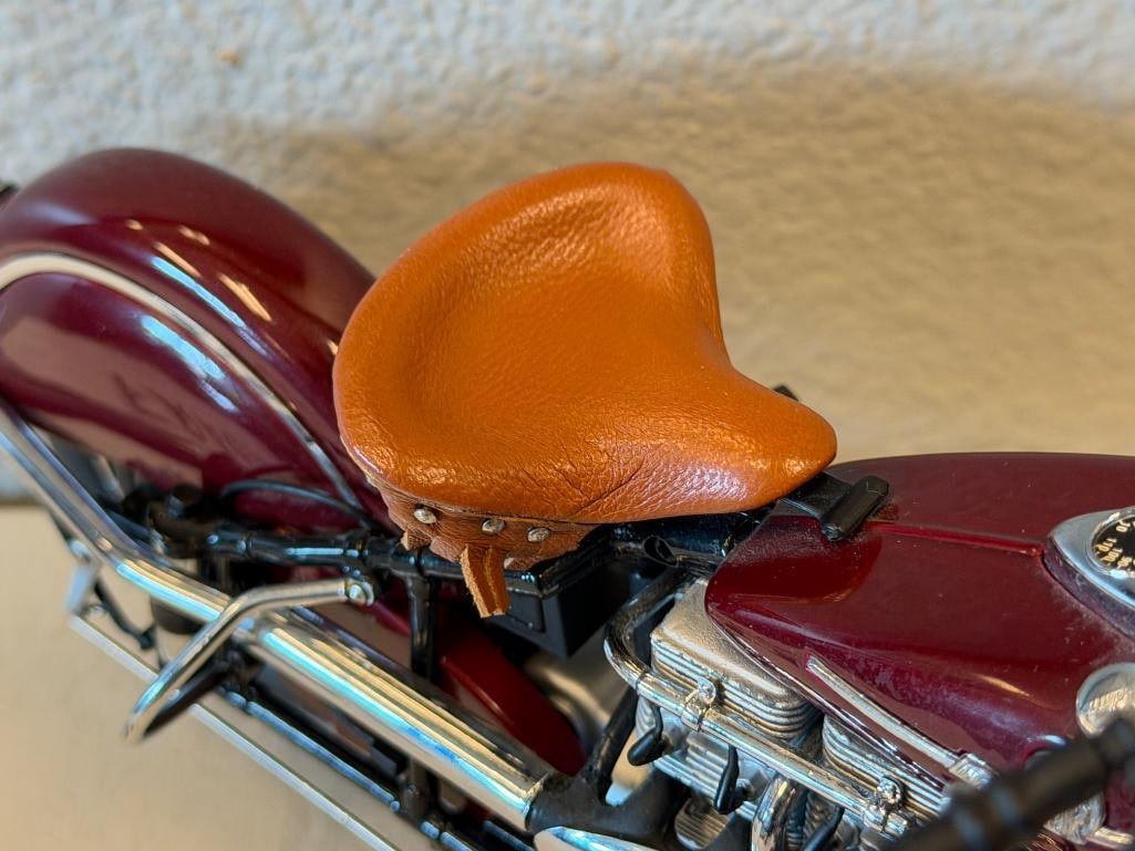 1/10 DIE-CAST MODEL BY THE FRANKLIN MINT OF A 1942 INDIAN MOTORCYCLE MODEL 442 - 5