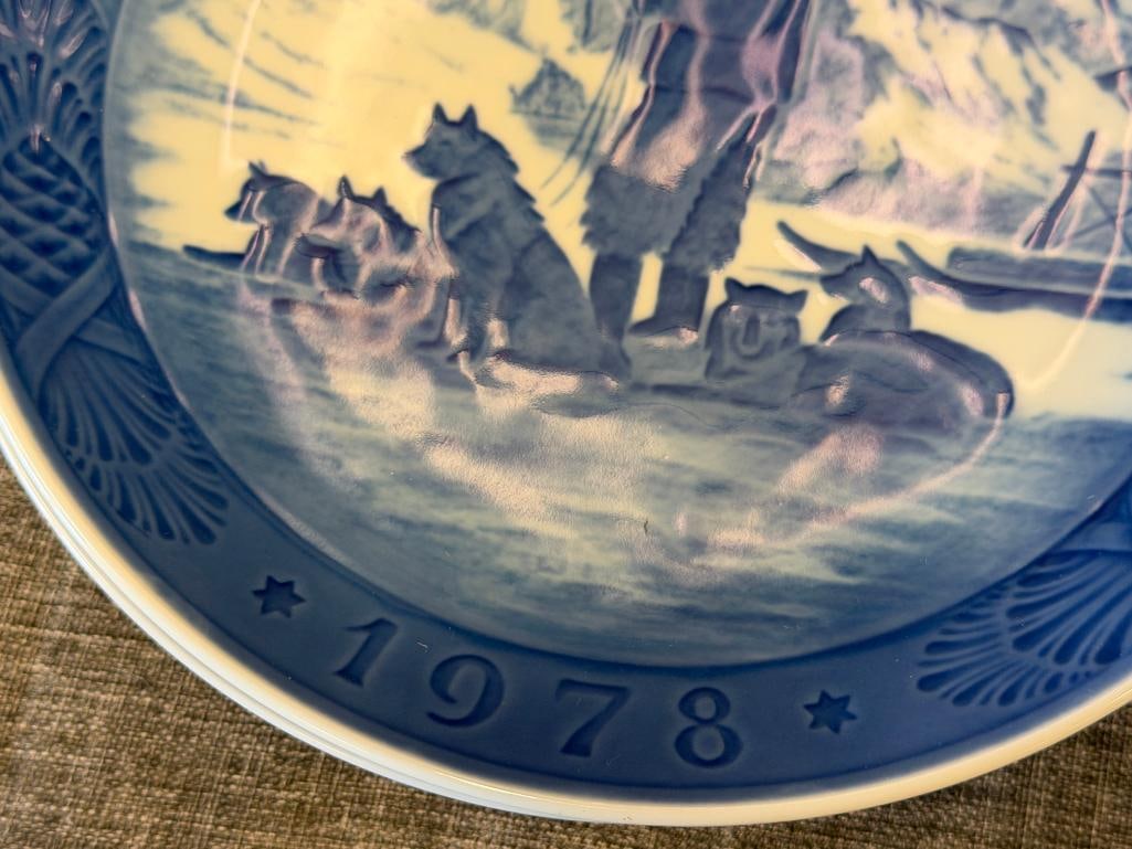 ROYAL COPENHAGEN BLUE AND WHITE PORCELAIN HOLIDAY ANNUAL PLATES MADE IN DENMARK - 5