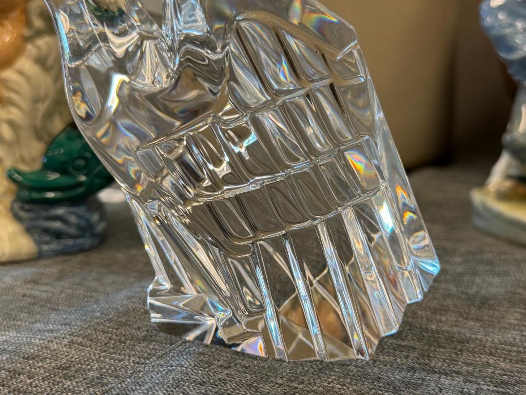 1975 STEUBEN CRYSTAL EAGLE SCULPTURE DESIGNED BY DONALD POLLARD - 3