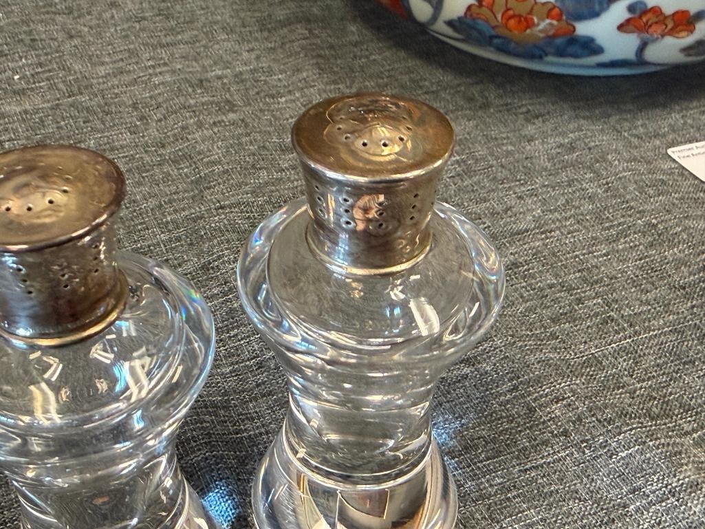 VINTAGE STEUBEN CRYSTAL SALT AND PEPPER SHAKERS WITH STERLING SILVER CAPS - 3