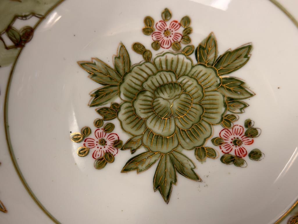 VINTAGE L.J. JAPAN PORELAIN LOTUS SHAPED SCALLOPE DEDGE BOWL WITH GREEN AND GILT ACCENTS - 4