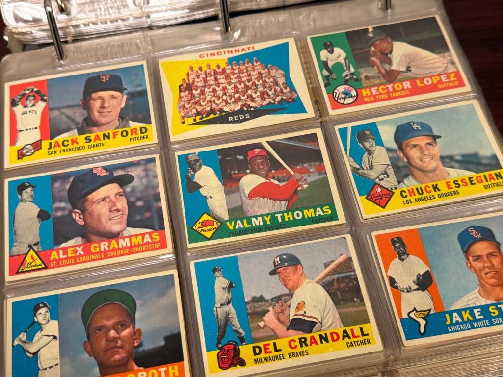 1960 TOPPS BASEBALL CARD SET - 11