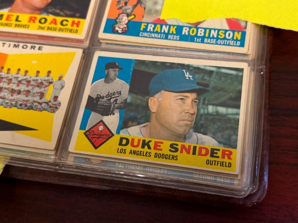 1960 TOPPS BASEBALL CARD SET - 17