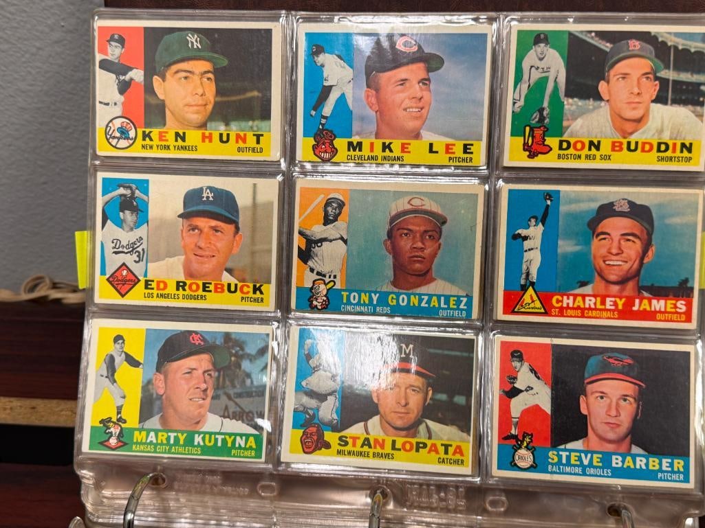 1960 TOPPS BASEBALL CARD SET - 18
