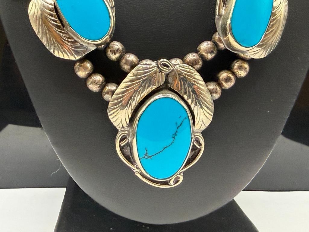 VINTAGE SILVERPLATED DYED HOWLITE SQUASH BLOSSOM NECKLACE - 3