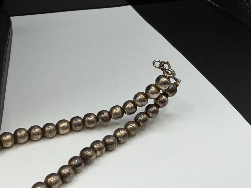 VINTAGE SILVERPLATED DYED HOWLITE SQUASH BLOSSOM NECKLACE - 7