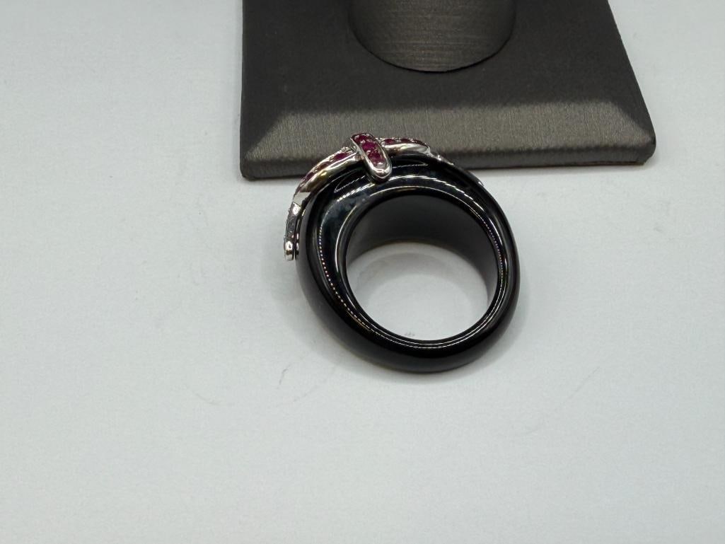 BLACK ART GLASS AND ROUND CUT RUBY FASHION RING - 4