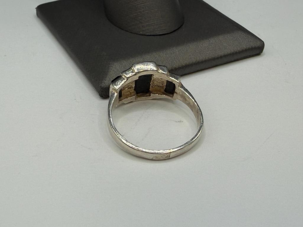 STERLING SILVER BLACK ONYX AND MARCASITE RING - 4