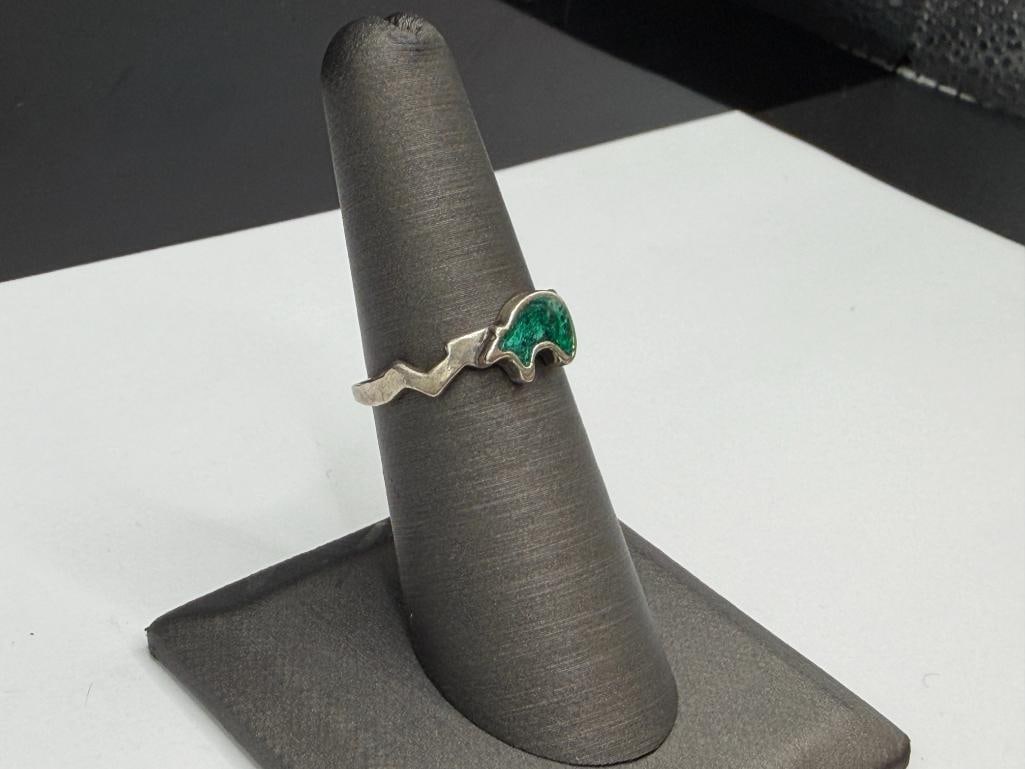 STERLING SILVER NAVAJO BEAR FETISH GREEN ENAMEL RING - 2
