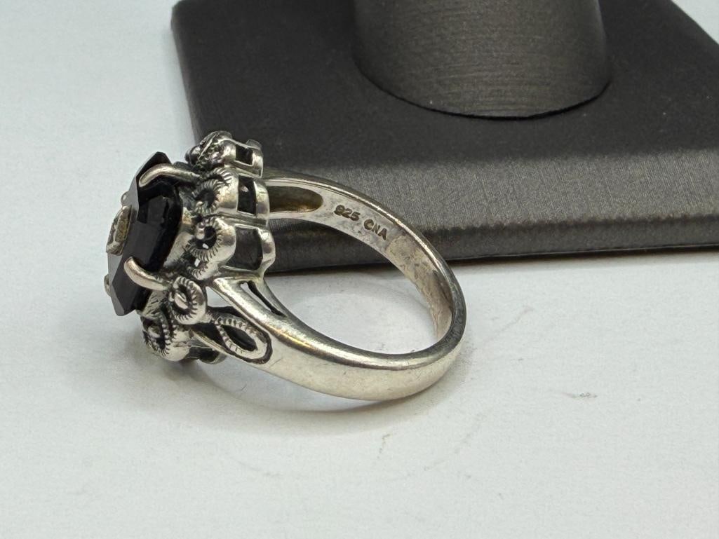 STERLING SILVER EMERALD CUT BLACK ONYX FILIGREE DESIGN RING - 5