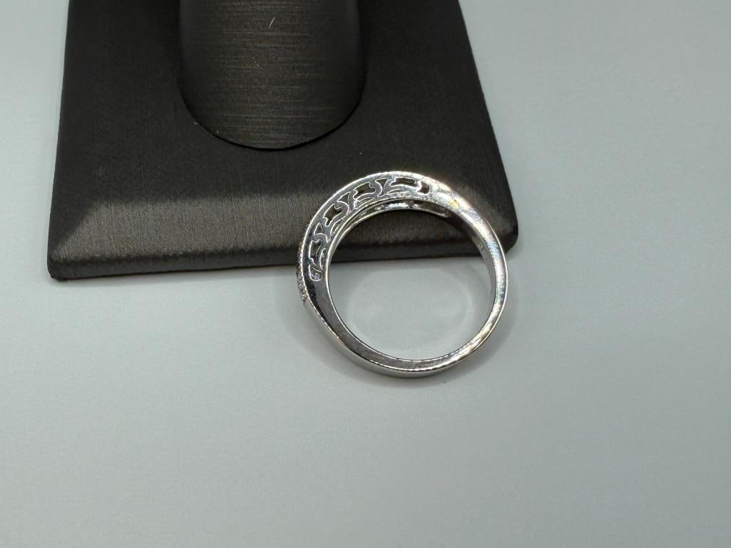 STERLING SILVER BLACK AND WHITE DIAMOND FASHION RING - 4