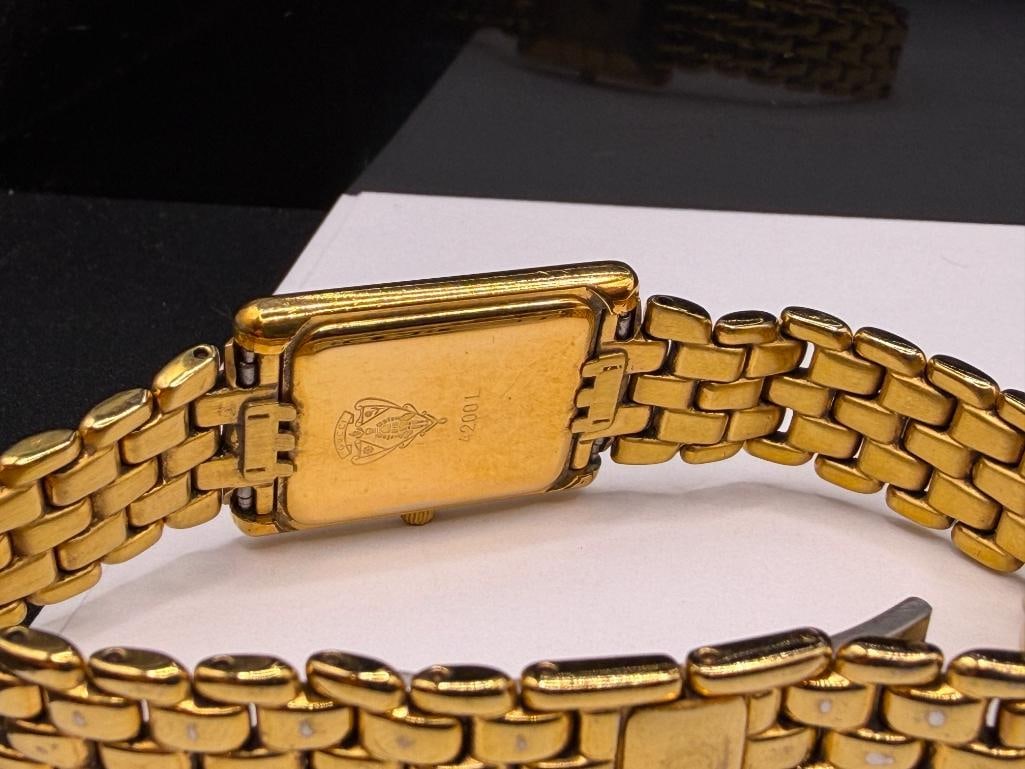 LADIES GUCCI 4201 DESIGNER WRISTWATCH - 7