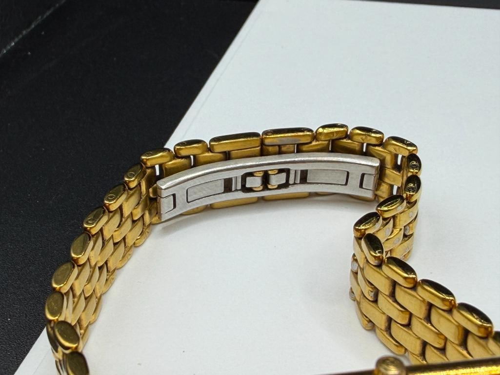 LADIES GUCCI 4201 DESIGNER WRISTWATCH - 9