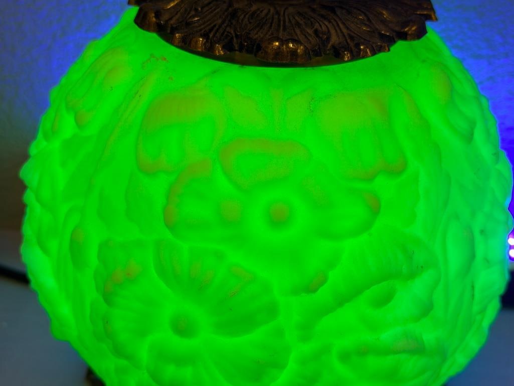 LOVESKY & LOVESKY CUSTARD URANIUM GLASS PARLOR LAMP FLORAL DESIGN WITH ORNATE BASE UV REACTIVE - 3