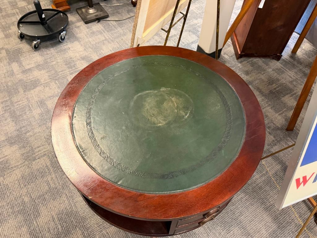 CIRCA 1930'S MAHOGANY DUNCAN PHYFE ROTATING DRUM TABLE WITH LEATHER INLAY TOP - 5