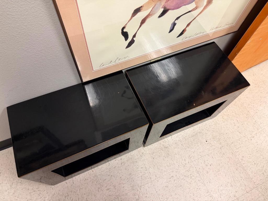 PAIR OF ART MODERN BLACK LACQUER WOOD OCCASIONAL SIDE TABLES - 3