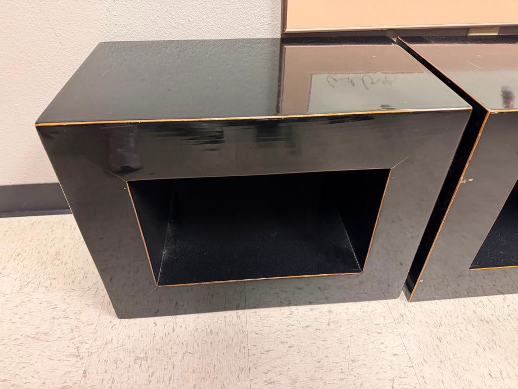 PAIR OF ART MODERN BLACK LACQUER WOOD OCCASIONAL SIDE TABLES - 4