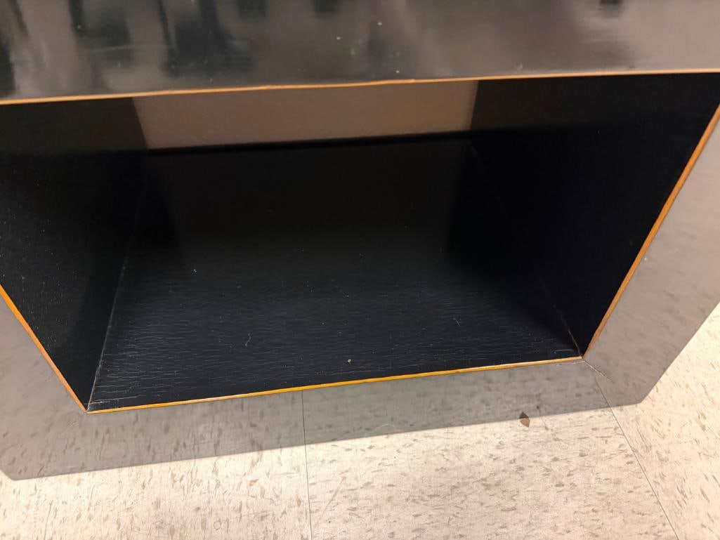 PAIR OF ART MODERN BLACK LACQUER WOOD OCCASIONAL SIDE TABLES - 5