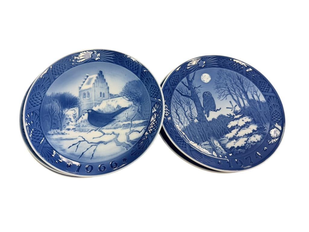 1960'S AND 1970'S ROYAL COPENHAGEN BLUE AND WHITE PORCELAIN ANNUAL HOLIDAY PLATES MADE IN DENMARK (1 of 11)