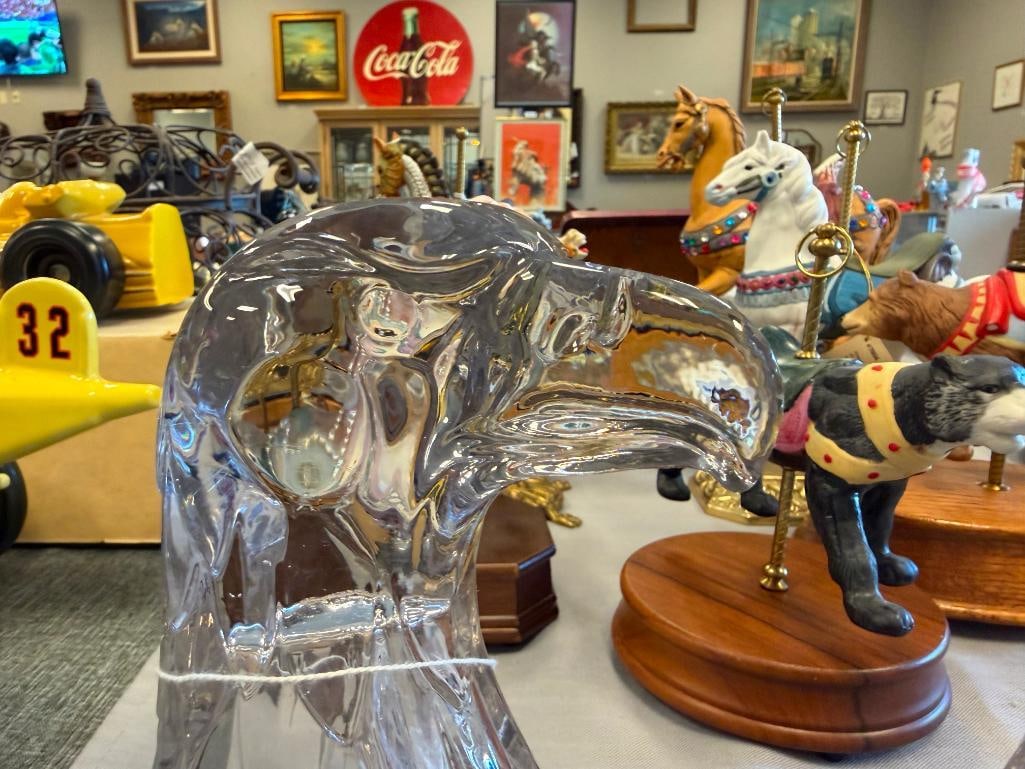 PAIR OF 20TH CENTURY EAGLE CLEAR GLASS BOOKENDS - 4