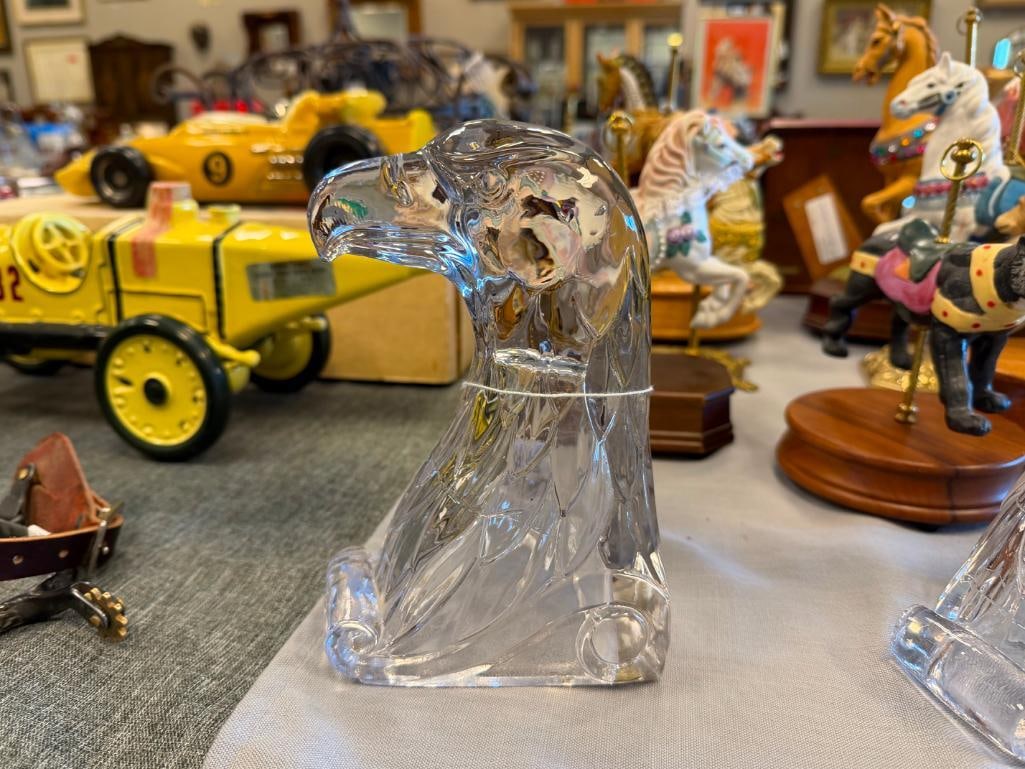 PAIR OF 20TH CENTURY EAGLE CLEAR GLASS BOOKENDS - 5